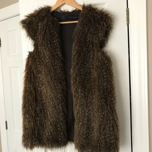 Zara faux fur brown vest- size small